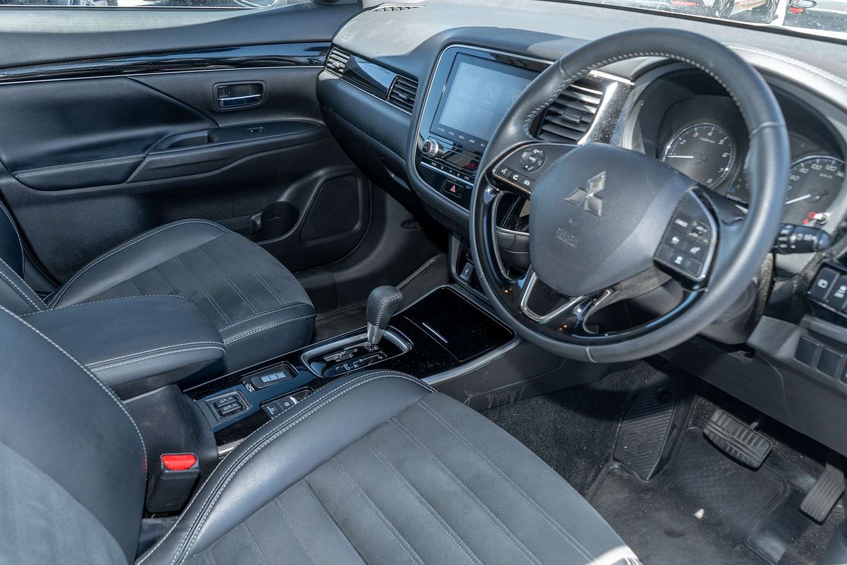 2020 Mitsubishi Outlander LS ZL