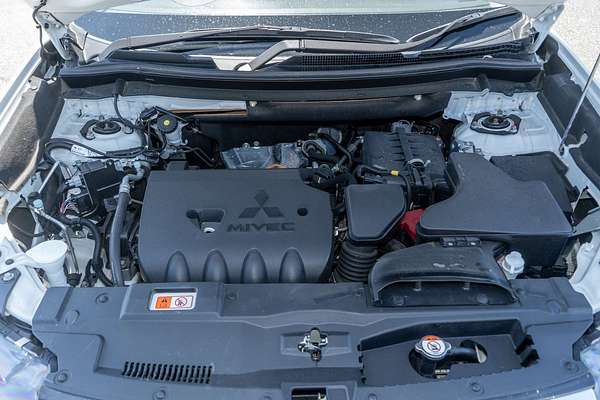 2020 Mitsubishi Outlander LS ZL
