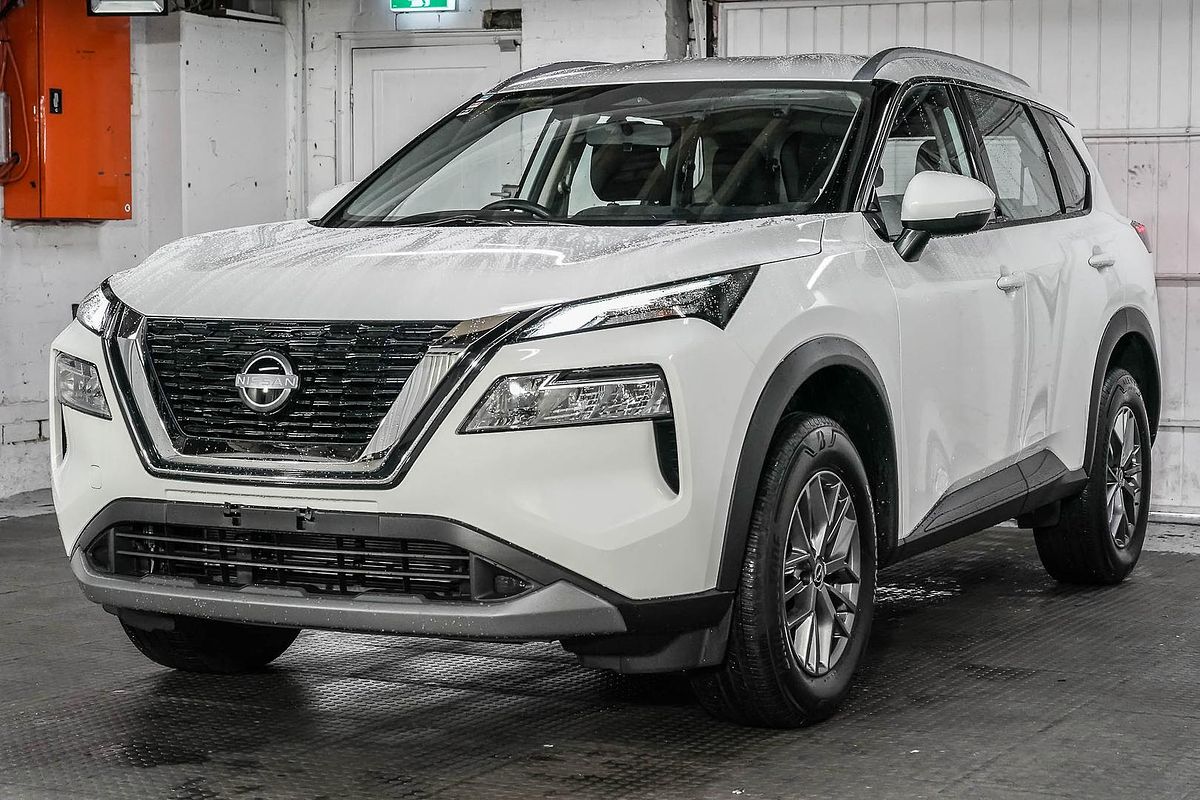 2024 Nissan X-TRAIL ST T33