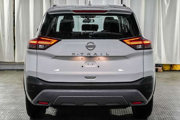 2024 Nissan X-TRAIL ST T33