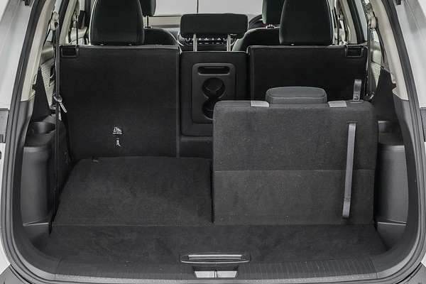2024 Nissan X-TRAIL ST T33