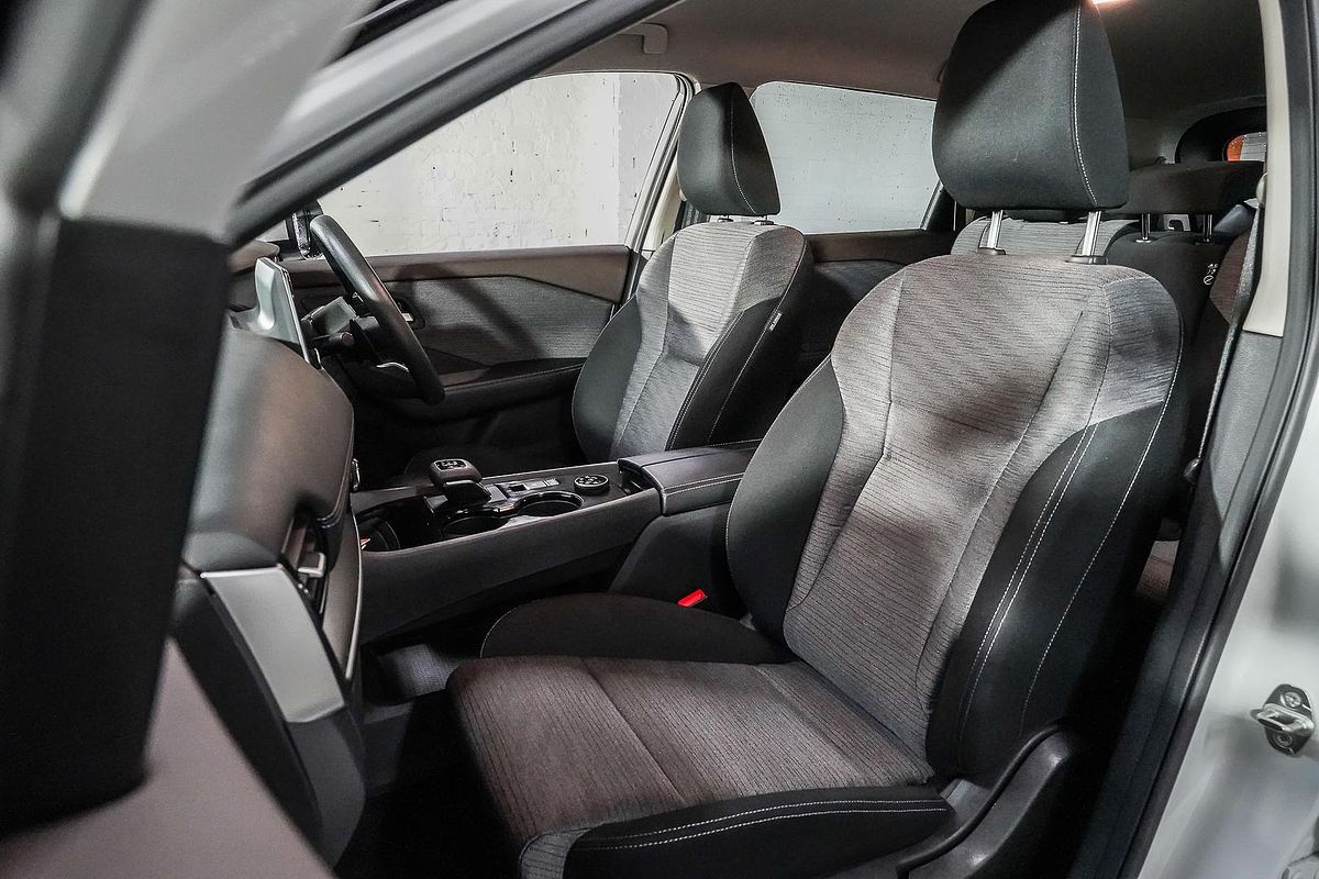 2024 Nissan X-TRAIL ST T33