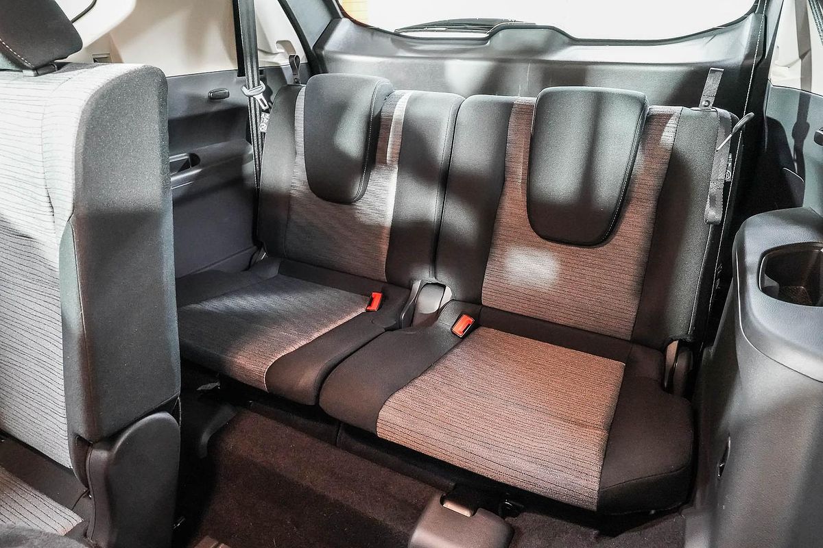 2024 Nissan X-TRAIL ST T33