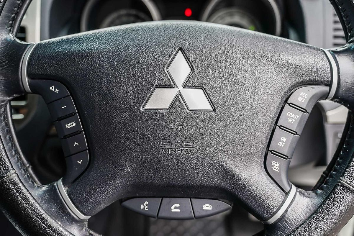 2020 Mitsubishi Pajero GLS NX