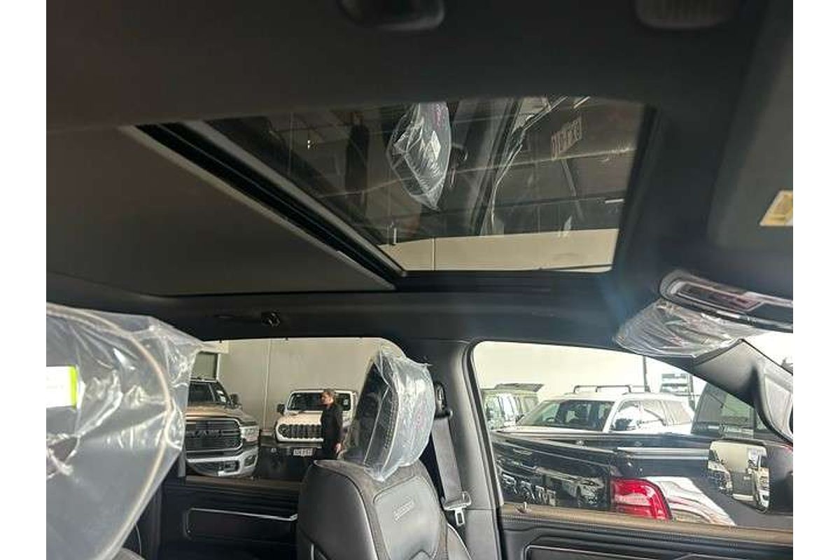 2024 RAM 1500 Laramie Sport RamBox DT 4X4 SWB