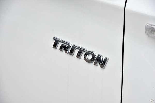 2023 Mitsubishi Triton GLX MR 4X4