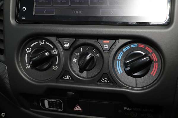 2023 Mitsubishi Triton GLX MR 4X4