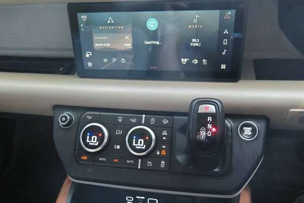 2020 Land Rover DEFENDER P400 HSE L663