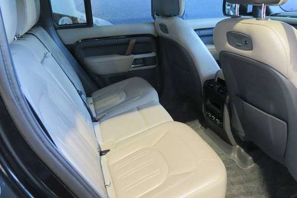 2020 Land Rover DEFENDER P400 HSE L663