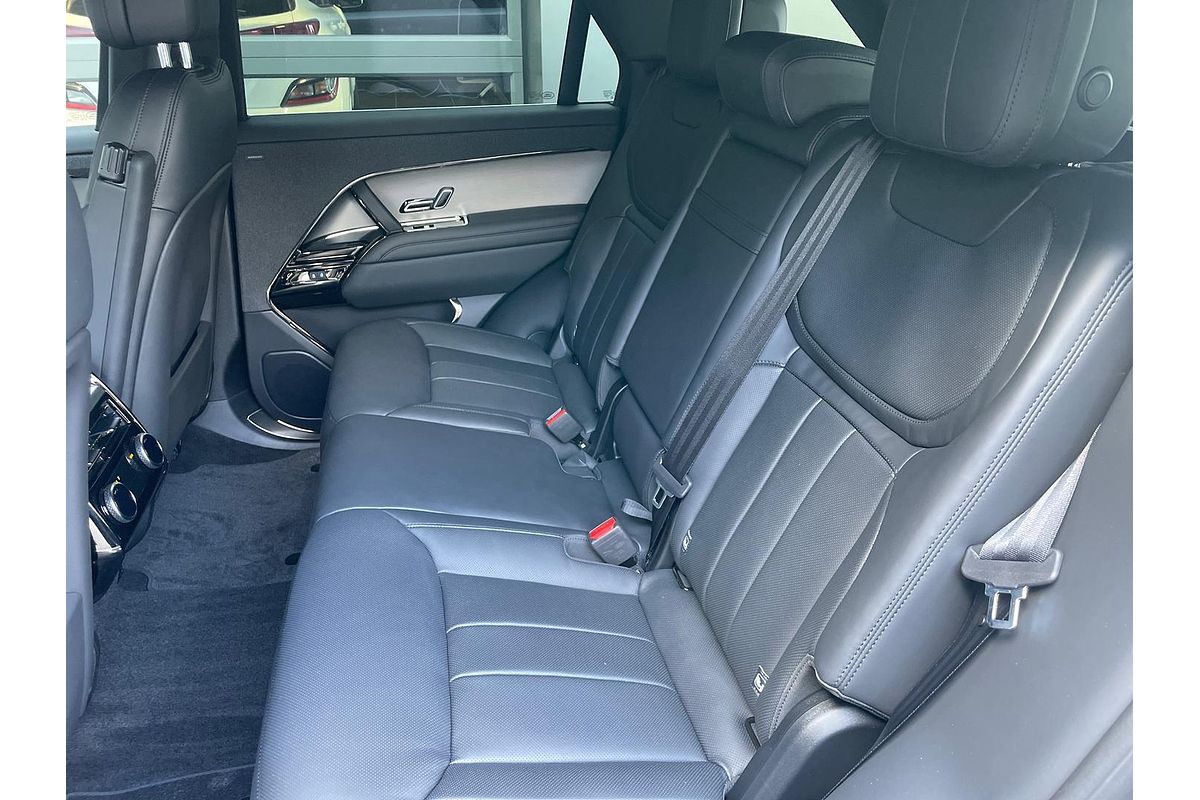 2025 Land Rover Range Rover Sport D250 Dynamic SE L461