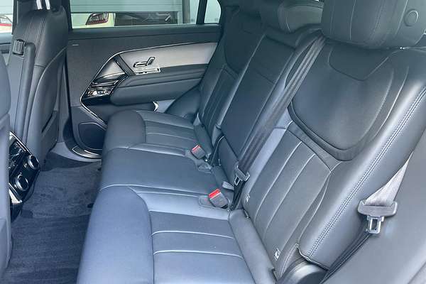 2025 Land Rover Range Rover Sport D250 Dynamic SE L461