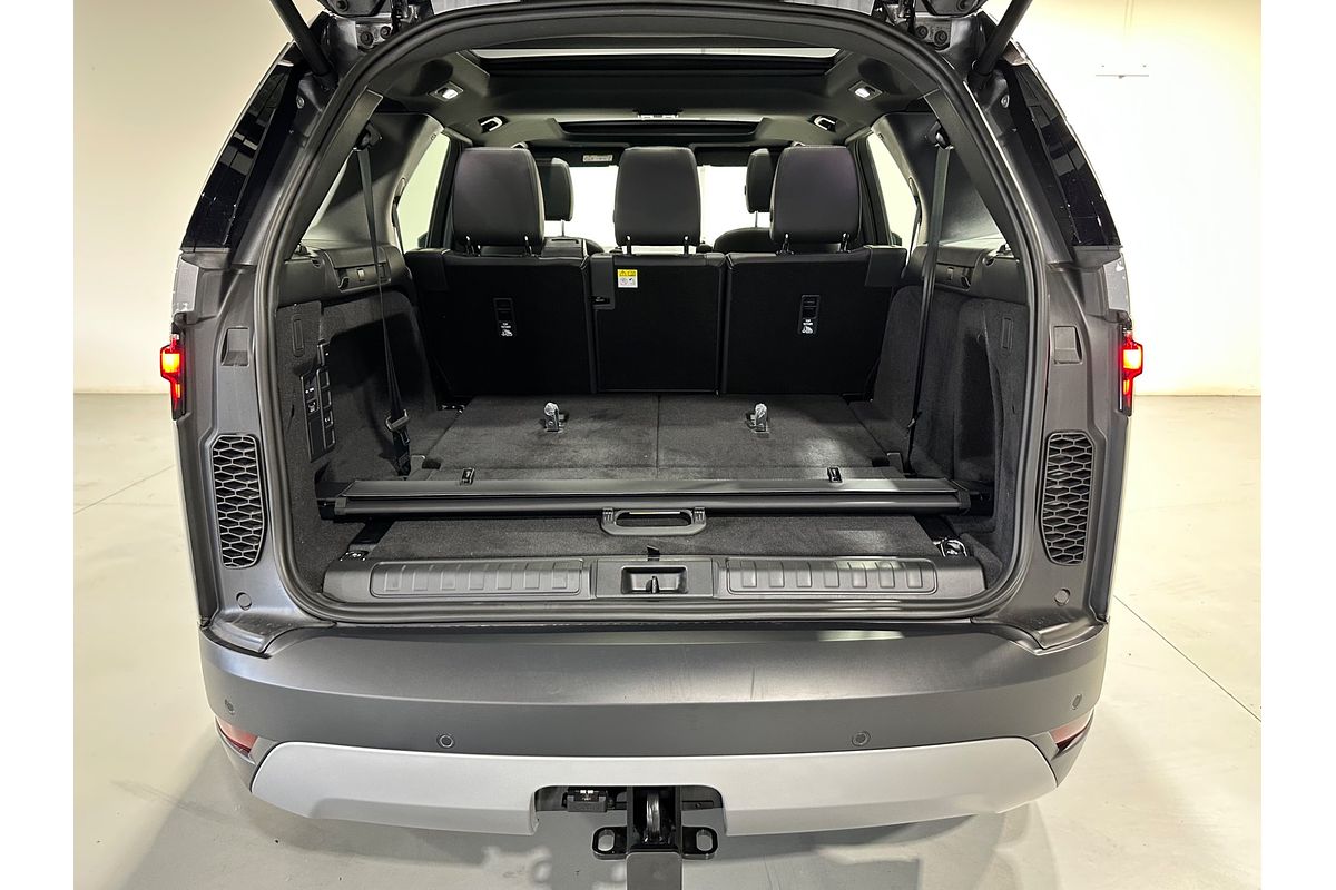 2025 Land Rover Discovery D350 S Series 5