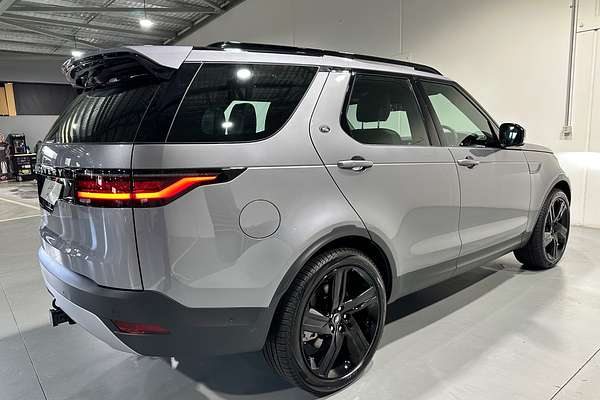 2025 Land Rover Discovery D350 S Series 5