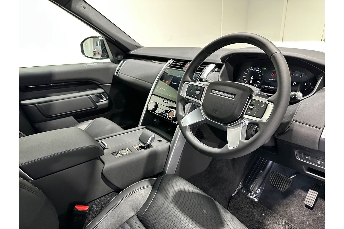 2025 Land Rover Discovery D350 S Series 5