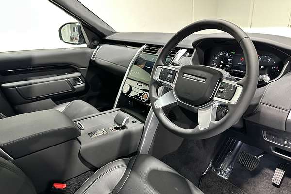 2025 Land Rover Discovery D350 S Series 5