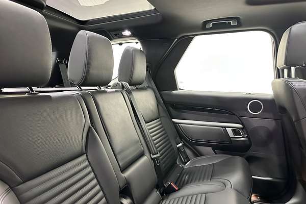2025 Land Rover Discovery D350 S Series 5