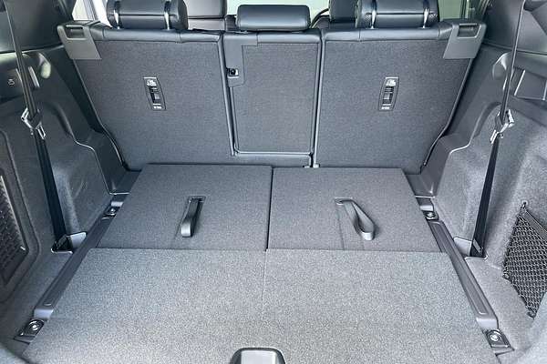 2024 Land Rover Discovery Sport P250 Dynamic SE L550