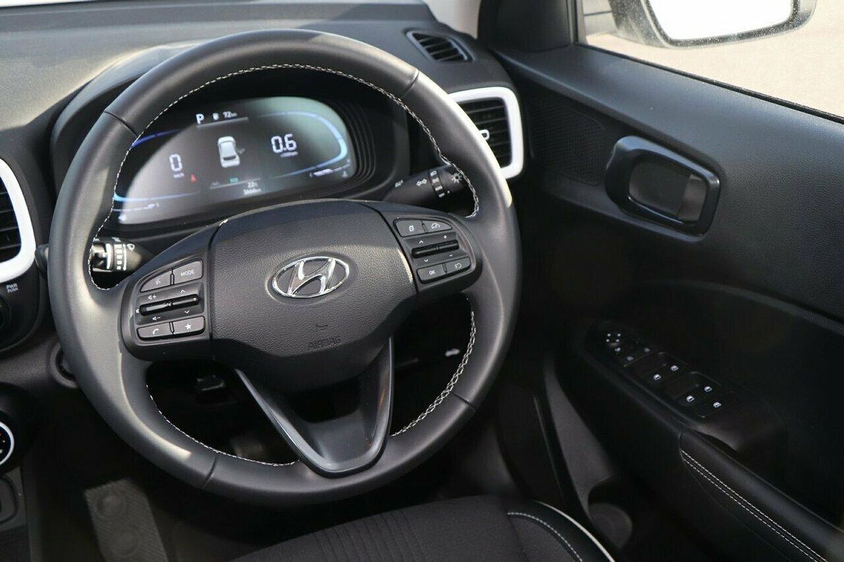 2024 Hyundai Venue Elite QX.V5