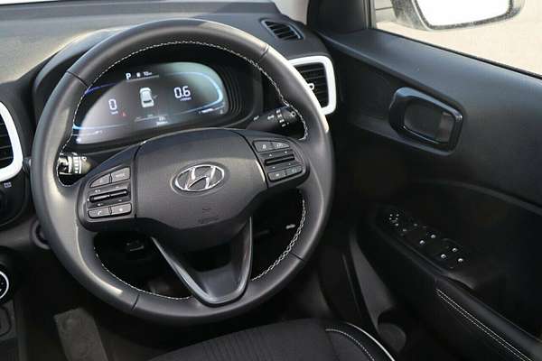 2024 Hyundai Venue Elite QX.V5