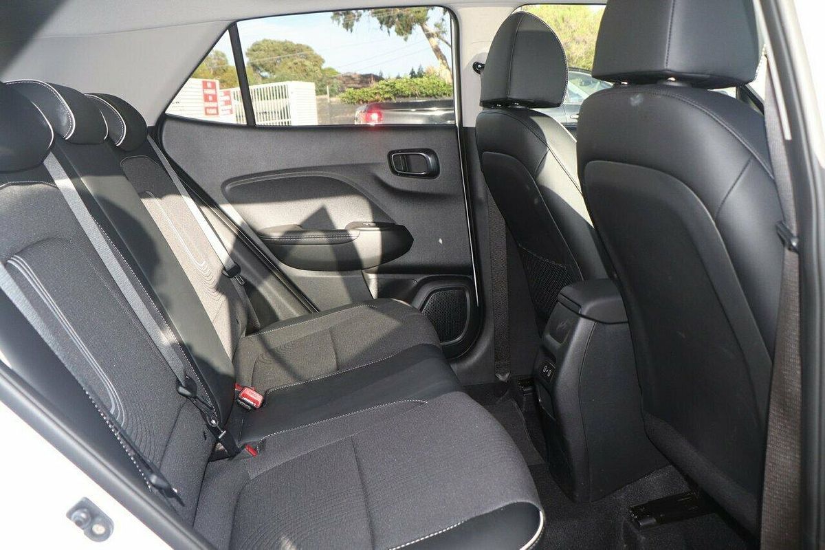 2024 Hyundai Venue Elite QX.V5