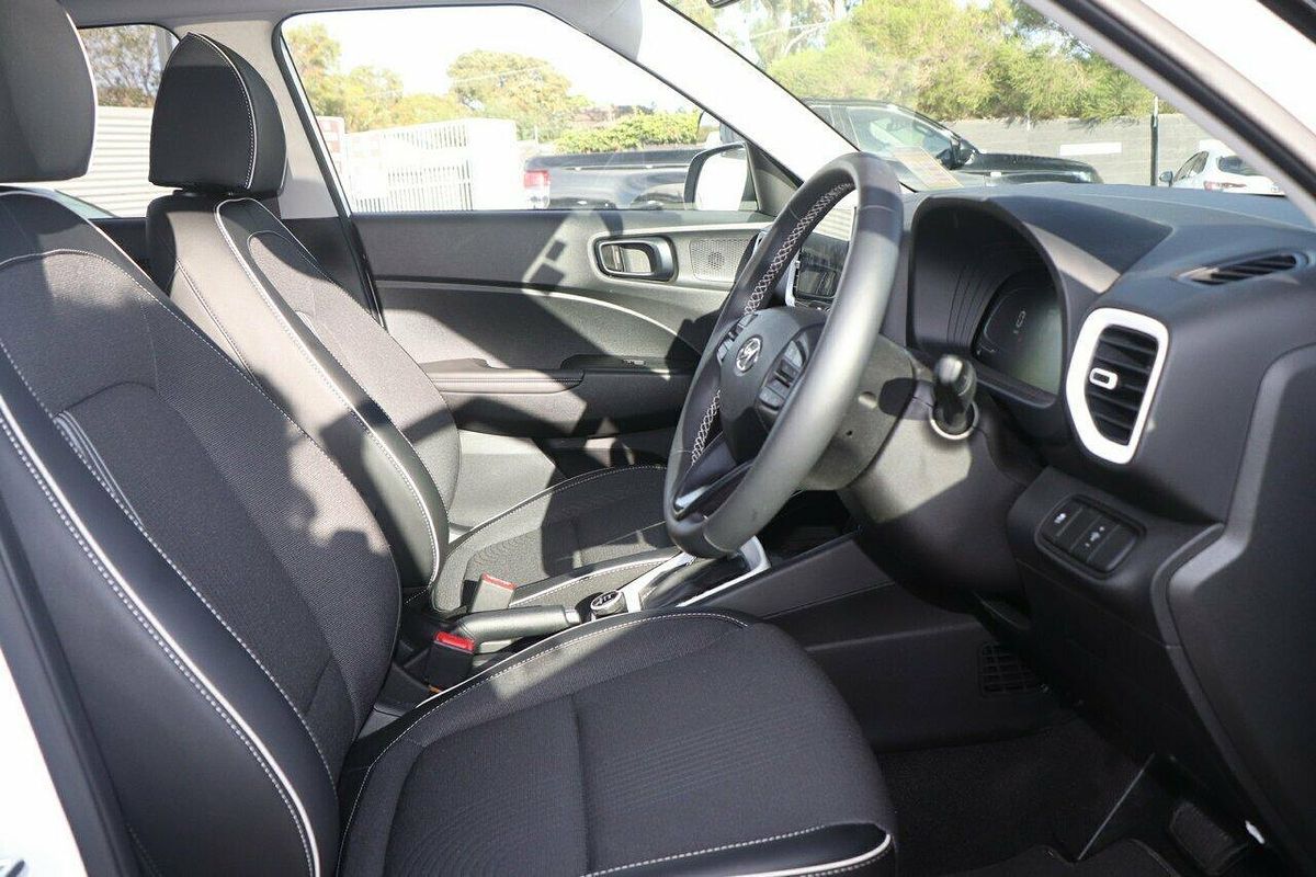 2024 Hyundai Venue Elite QX.V5