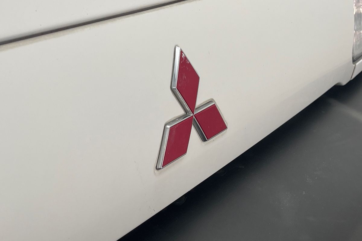 2012 Mitsubishi EXPRESS SWB 5 SP MANUAL VAN 4CYL 