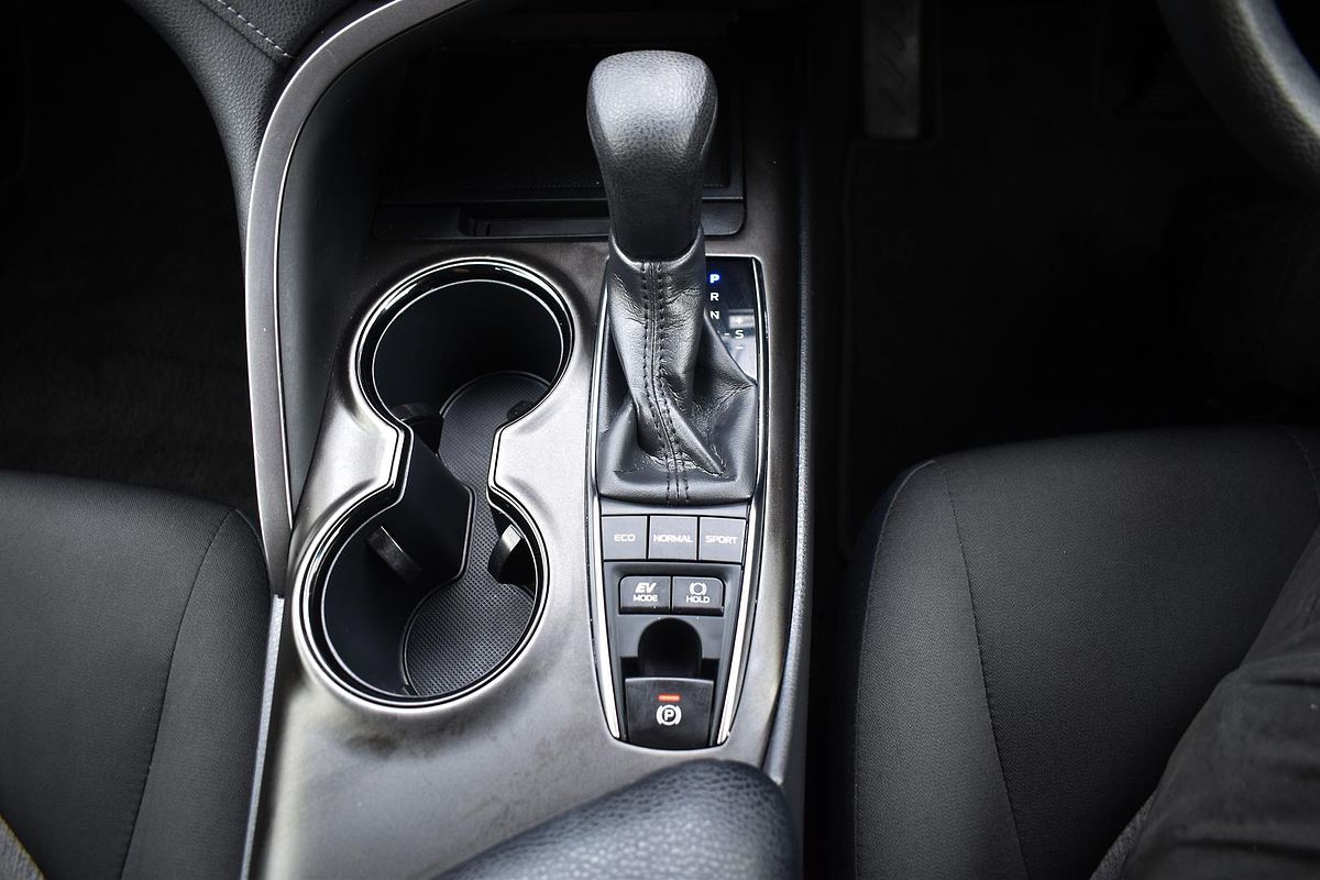 2024 Toyota Camry Ascent AXVH70R