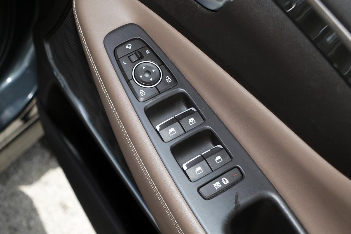 2018 Hyundai Santa Fe Highlander DM5 Series II