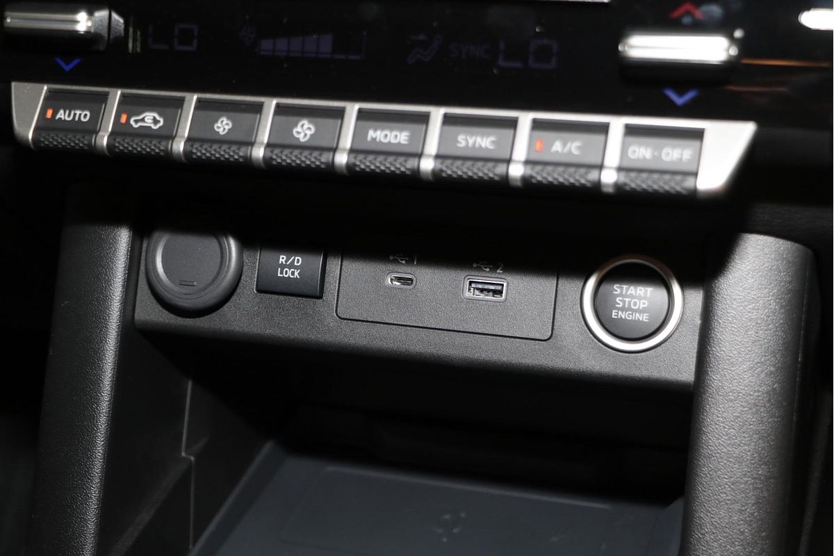 2024 Mitsubishi Triton GLS MV 4X4