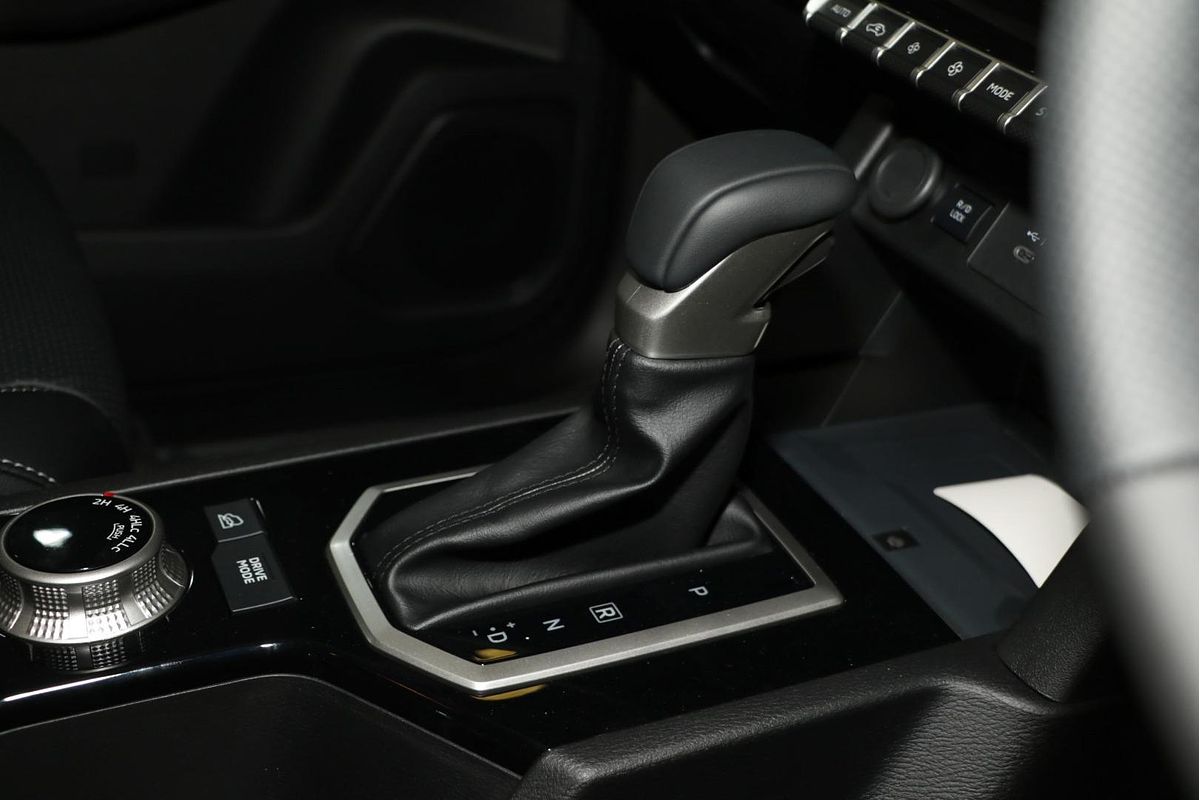 2024 Mitsubishi Triton GLS MV 4X4