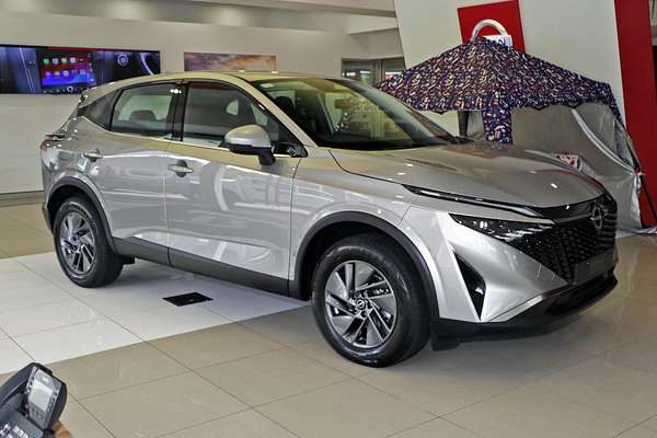2025 Nissan QASHQAI ST J12