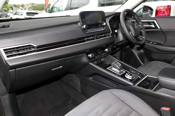 2024 Mitsubishi Outlander PHEV Aspire ZM