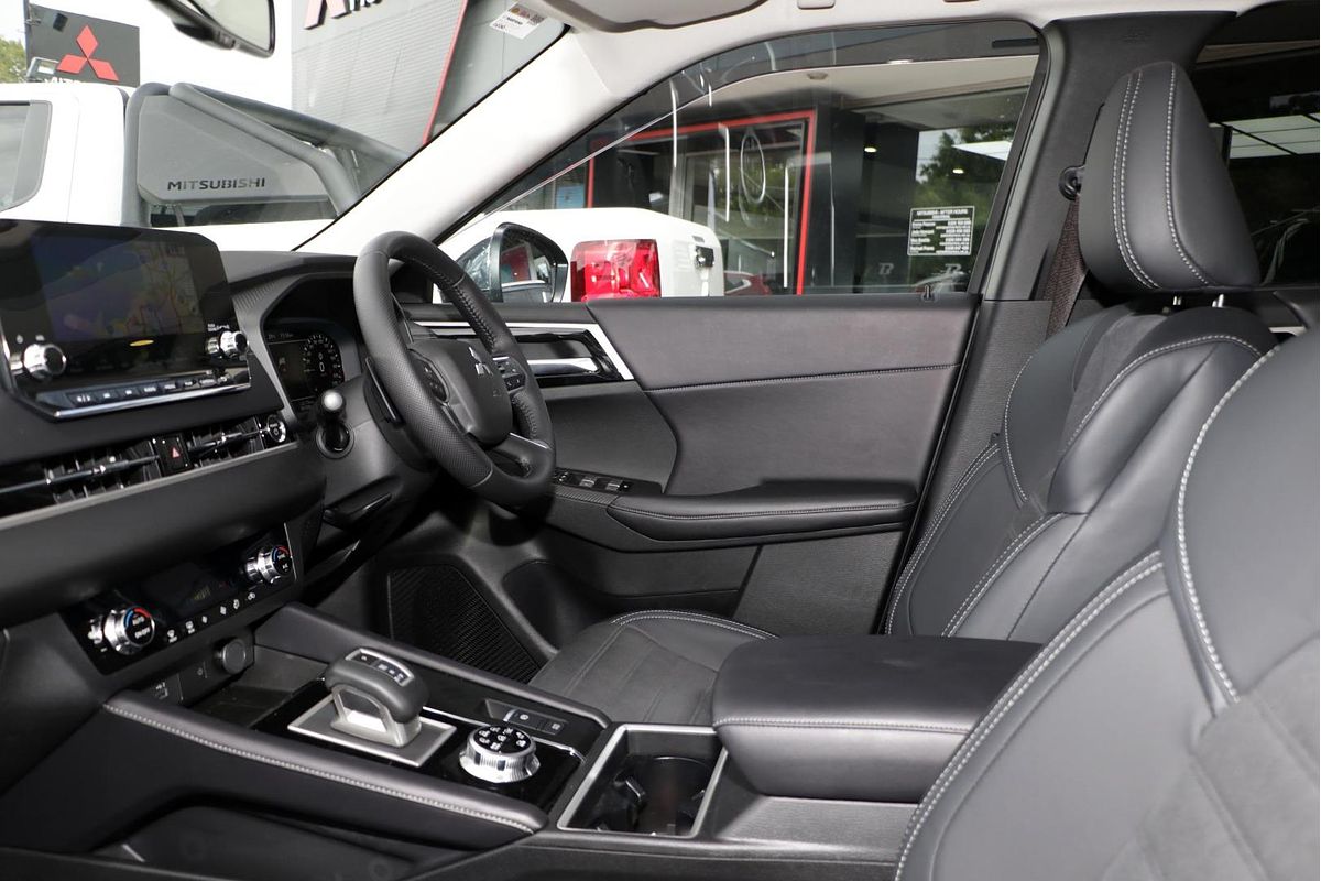2024 Mitsubishi Outlander PHEV Aspire ZM