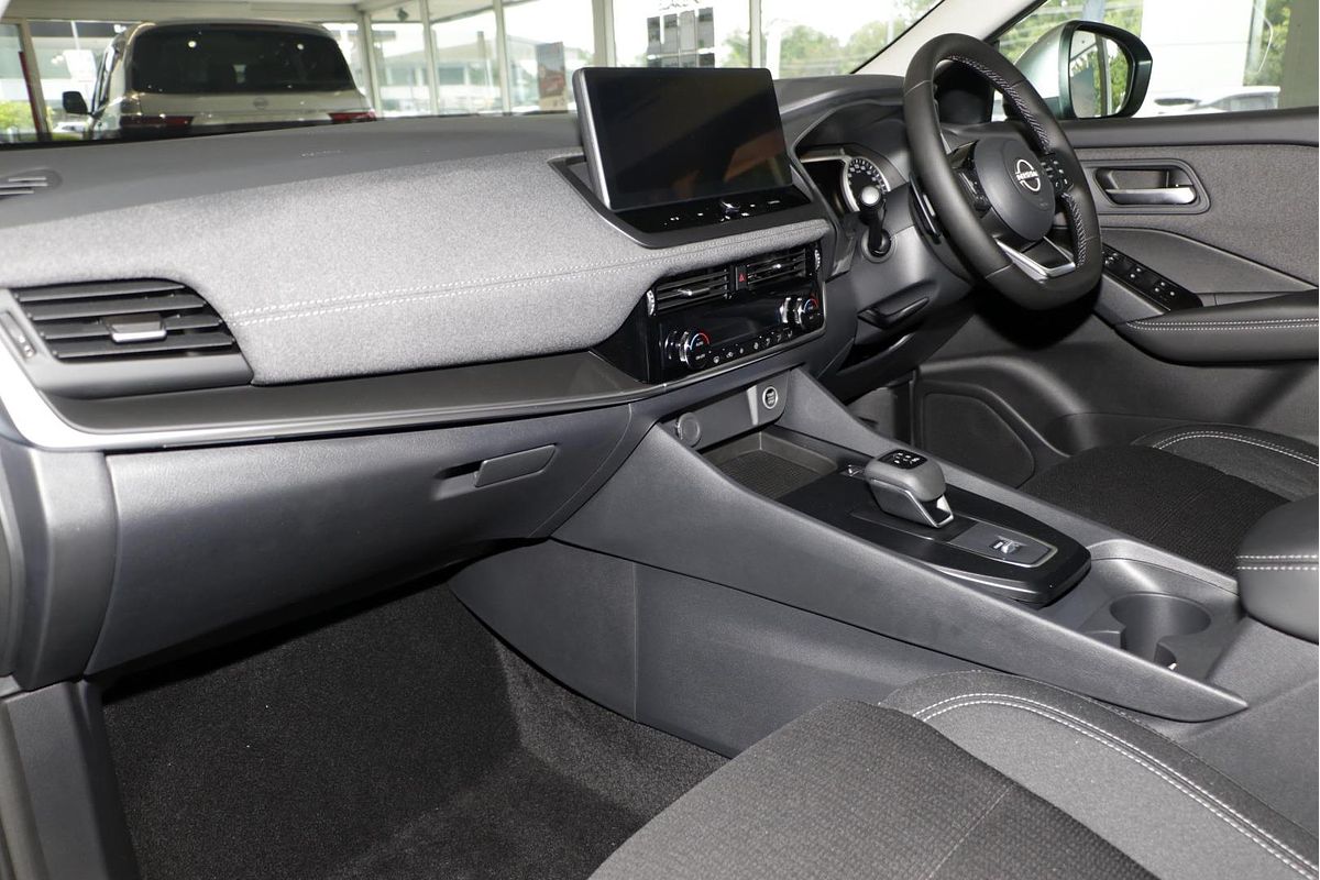2025 Nissan QASHQAI ST J12
