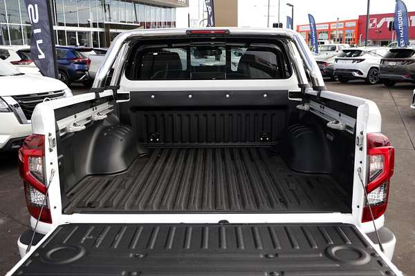 2024 Nissan Navara ST-X D23 4X4