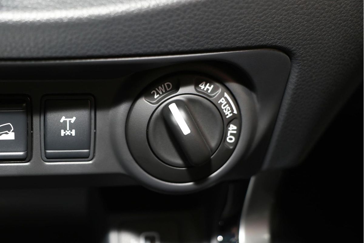 2024 Nissan Navara ST-X D23 4X4