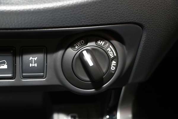 2024 Nissan Navara ST-X D23 4X4