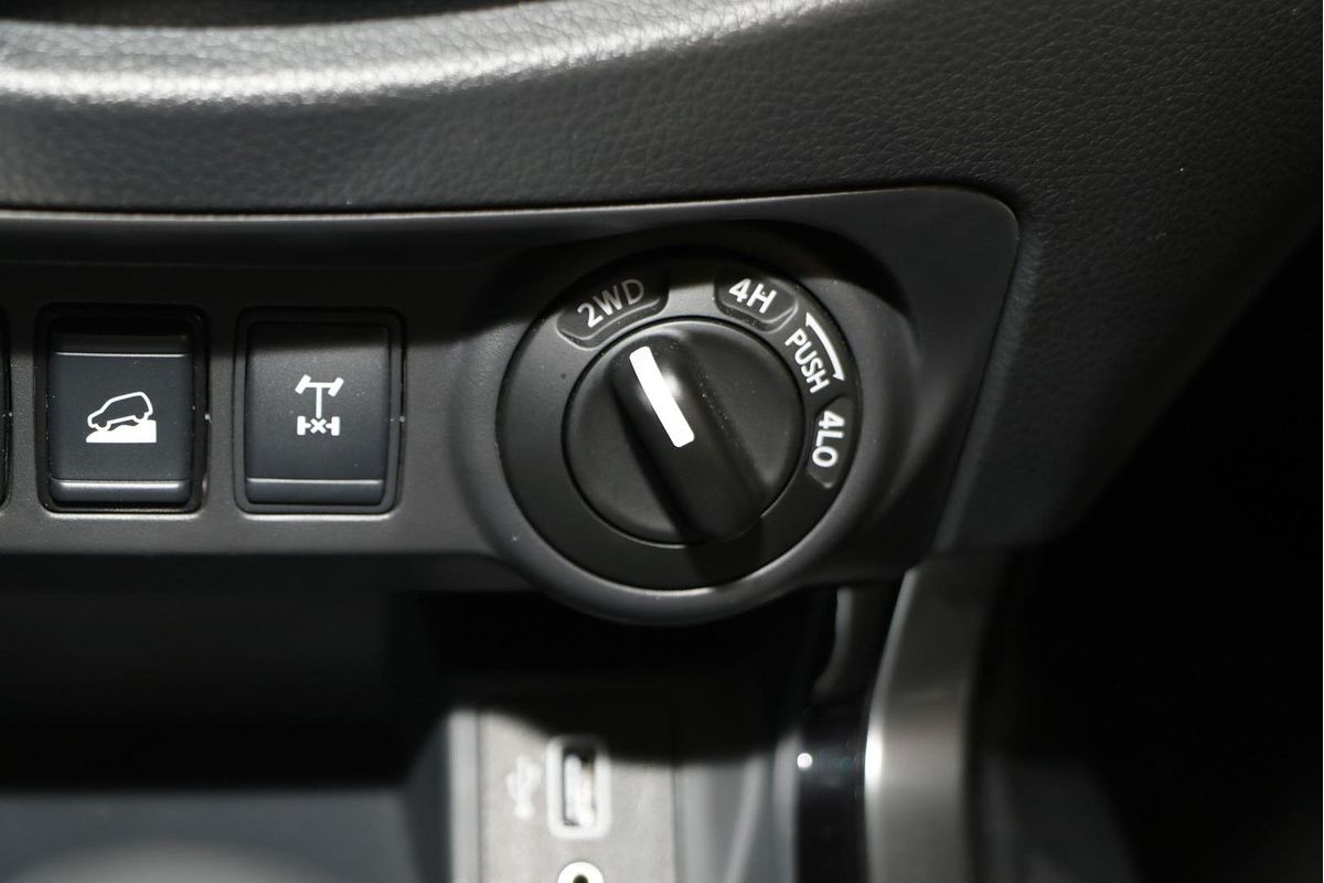 2024 Nissan Navara ST-X D23 4X4