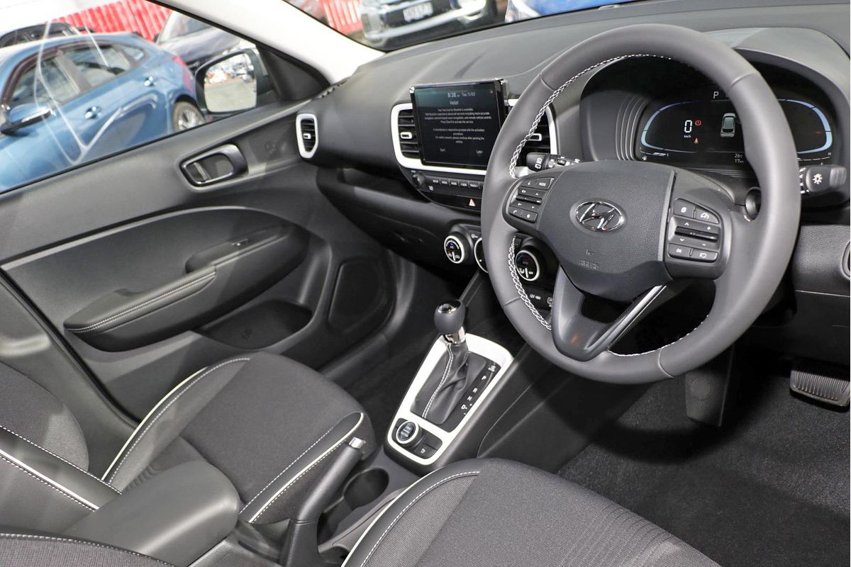 2024 Hyundai Venue Elite QX.V5
