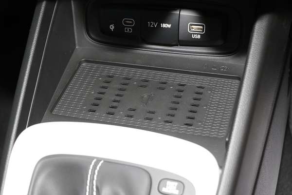 2024 Hyundai Venue Elite QX.V5