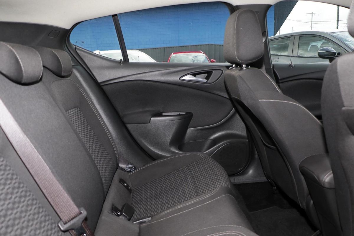 2019 Holden Astra R BK