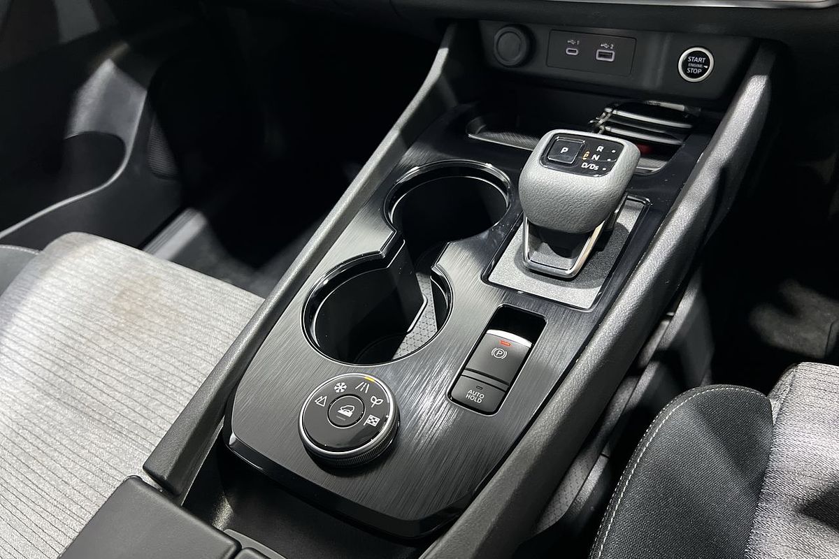 2023 Nissan X-TRAIL ST T33