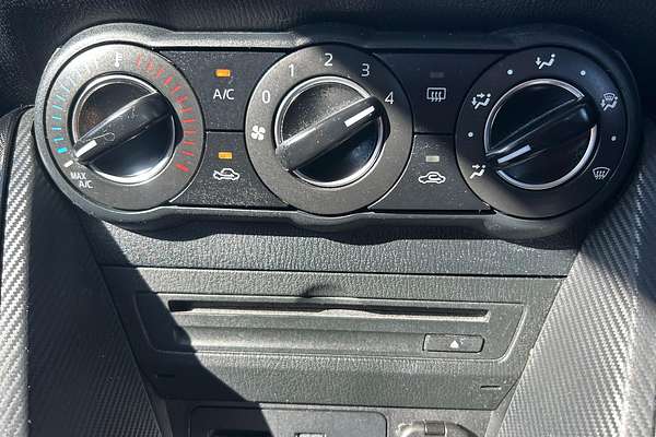 2015 Mazda 2 Maxx DJ Series