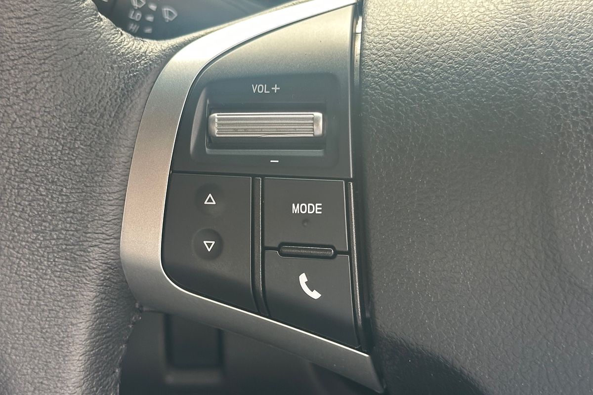 2019 Isuzu D-MAX SX High Ride Rear Wheel Drive