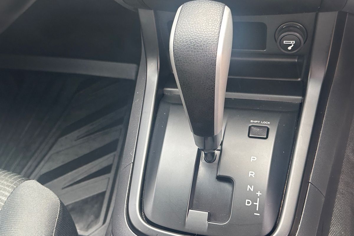 2019 Isuzu D-MAX SX High Ride Rear Wheel Drive