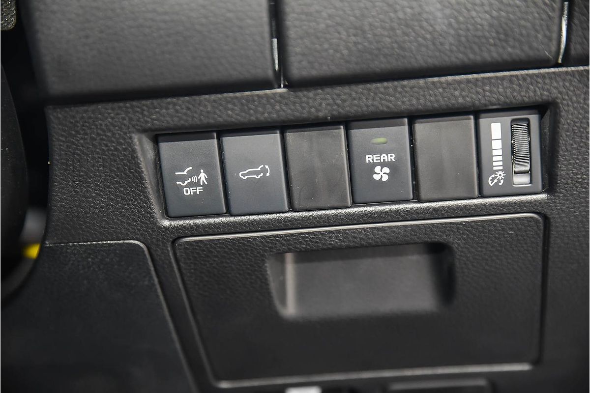 2025 Isuzu MU-X LS-T