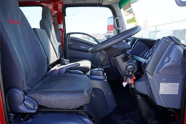 2017 Isuzu N Series NNR 45-150 4x2