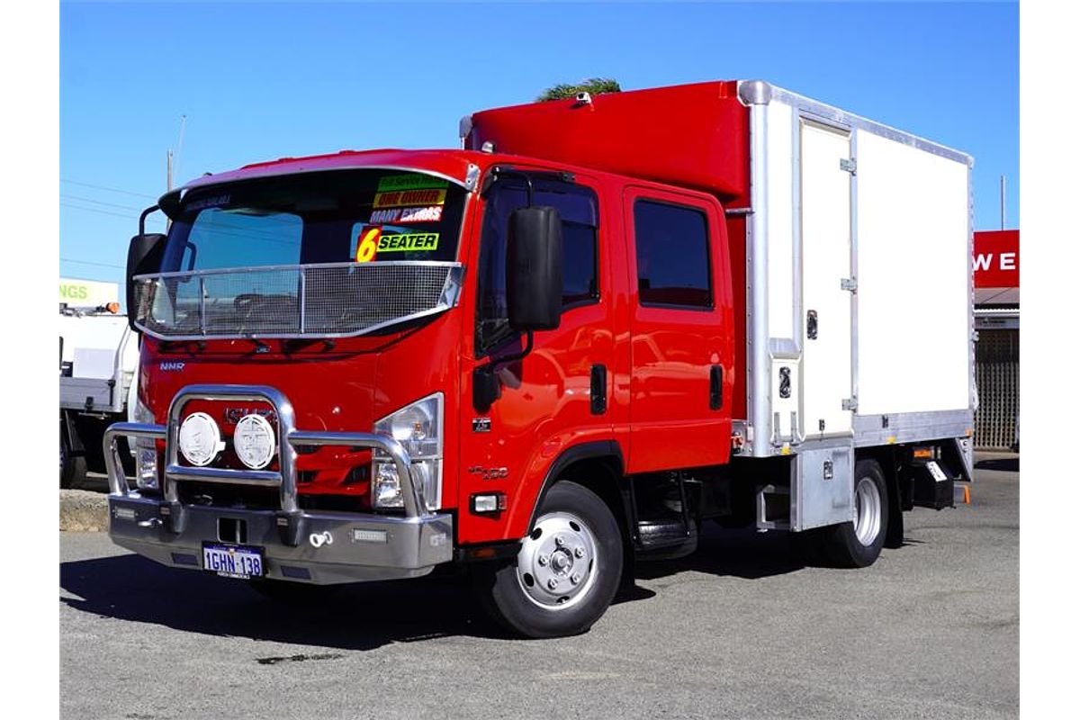 2017 Isuzu N Series NNR 45-150 4x2