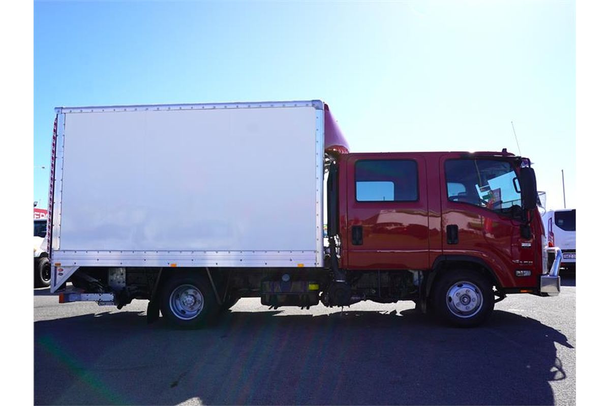 2017 Isuzu N Series NNR 45-150 4x2