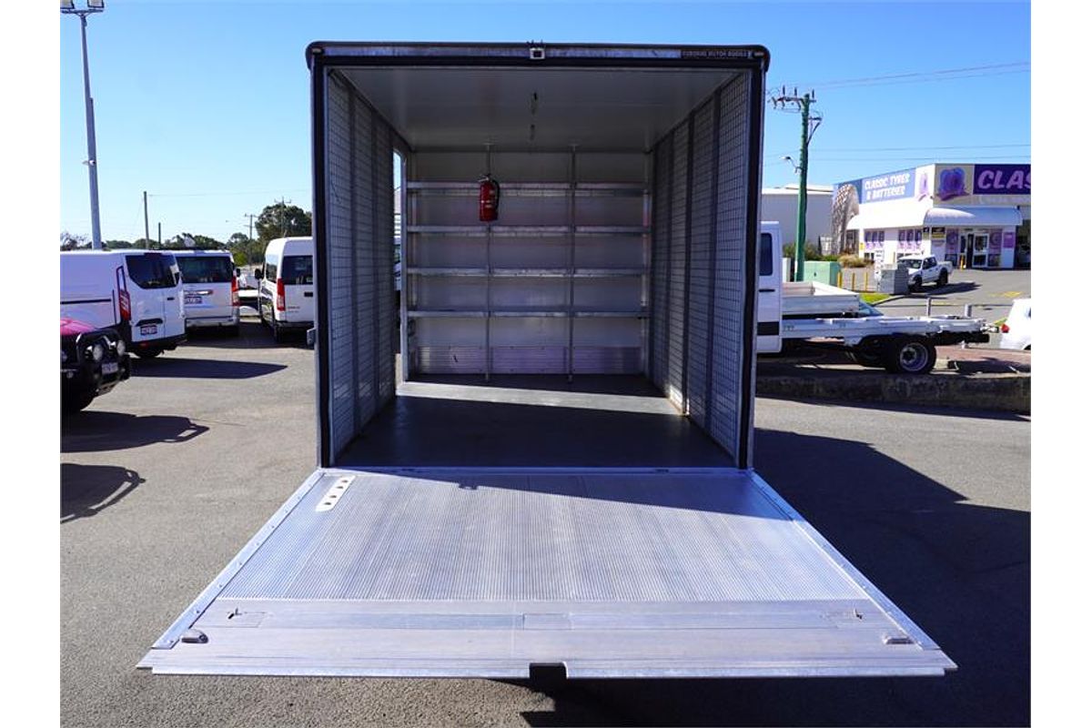 2017 Isuzu N Series NNR 45-150 4x2